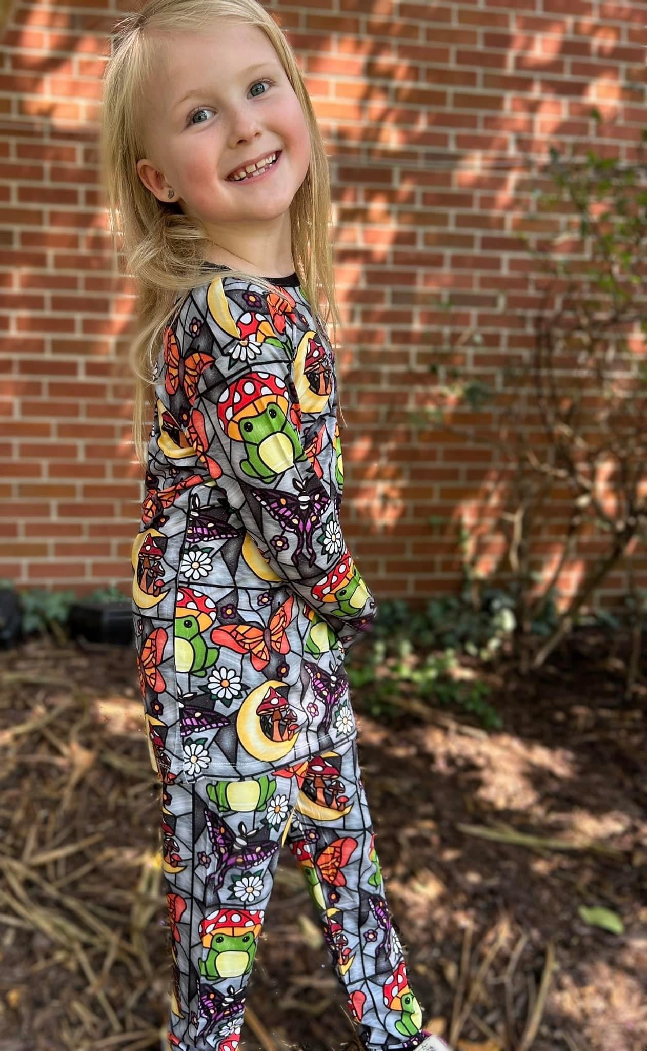 Froggy in the Window Two-Piece Pajama Set